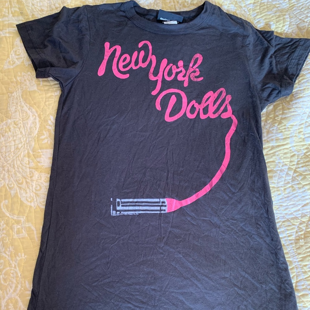 Fun New York Dolls graphic t-shirt! EUC!!!